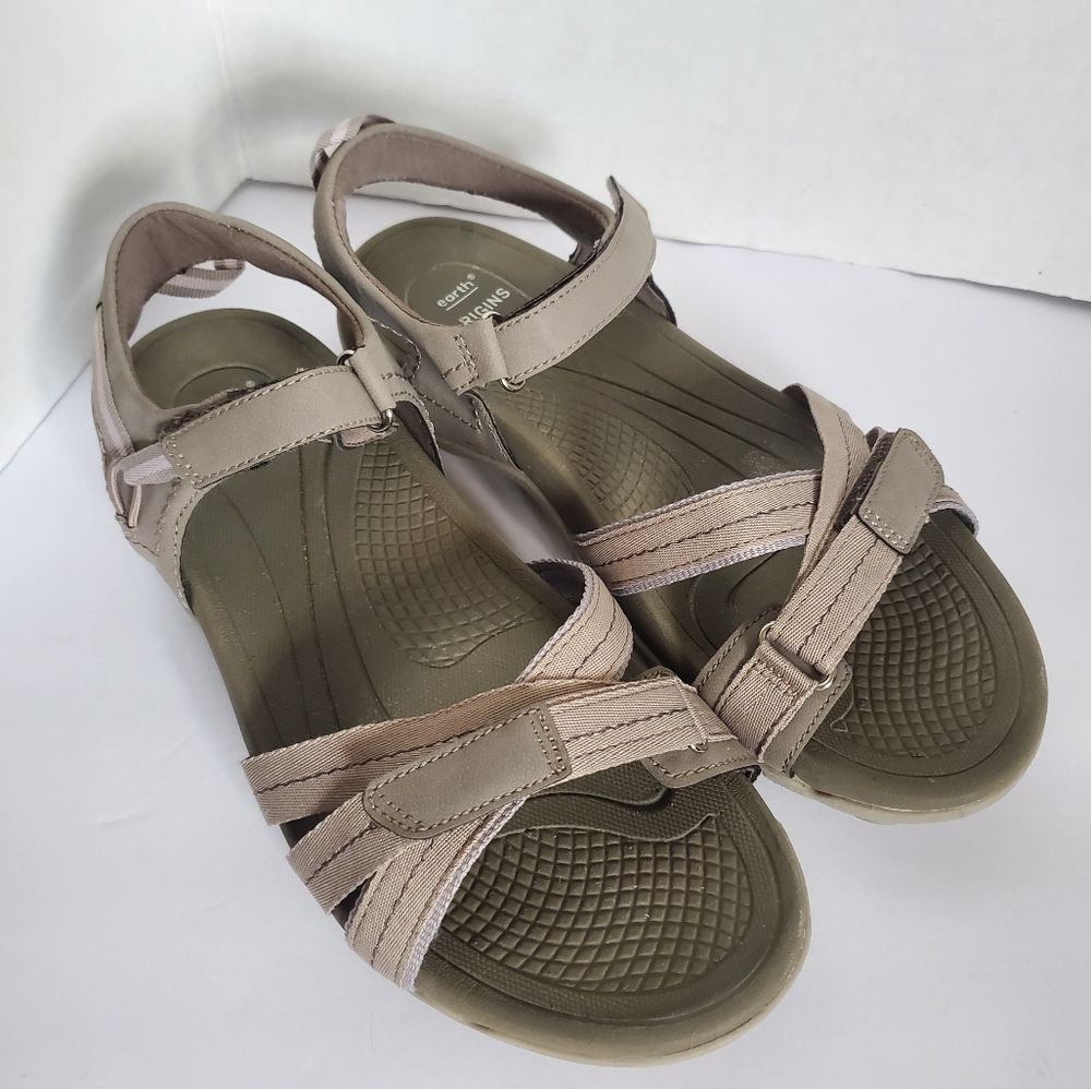 Earth Origins beige sandals